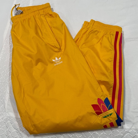 Adidas tracksuit - Picture 5 of 5
